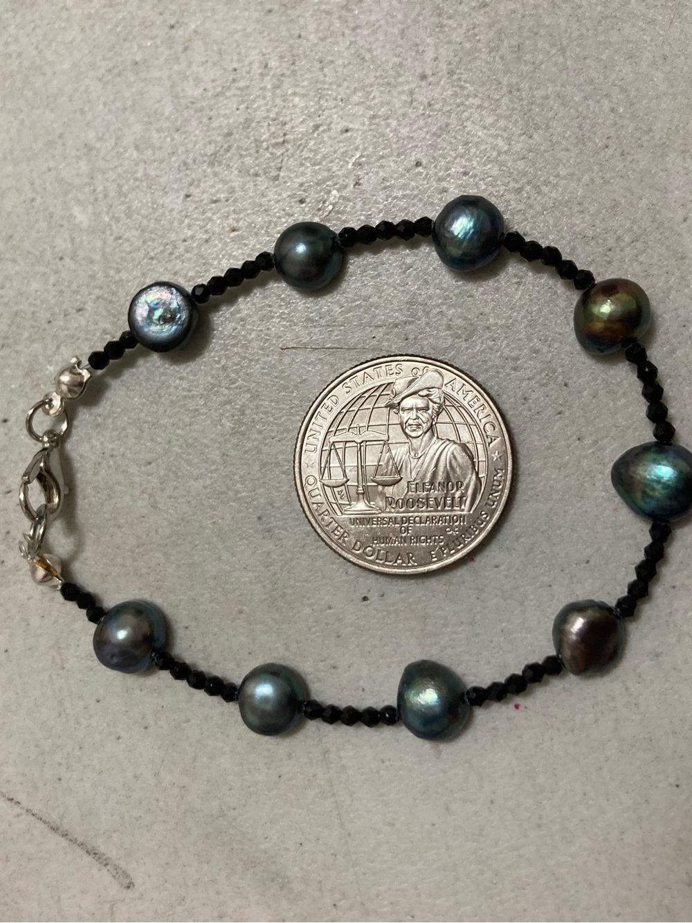 Genuine Black freshwater Pearl Bracelet with Silver Clasp - Picture 7 of 10